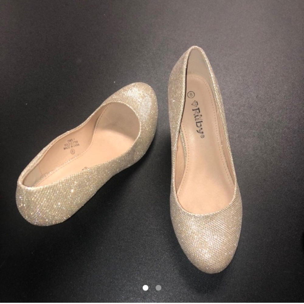 gold sparkly heels